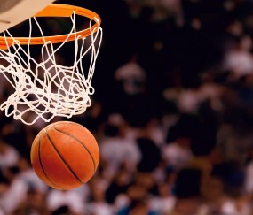 kaiyun官方-双蓝会绝杀之夜，皇马三连败敲响警钟，欧冠荣光难掩联赛危机，双蓝会绝杀之夜，皇马三连败敲响警钟，欧冠荣光难掩联赛危机